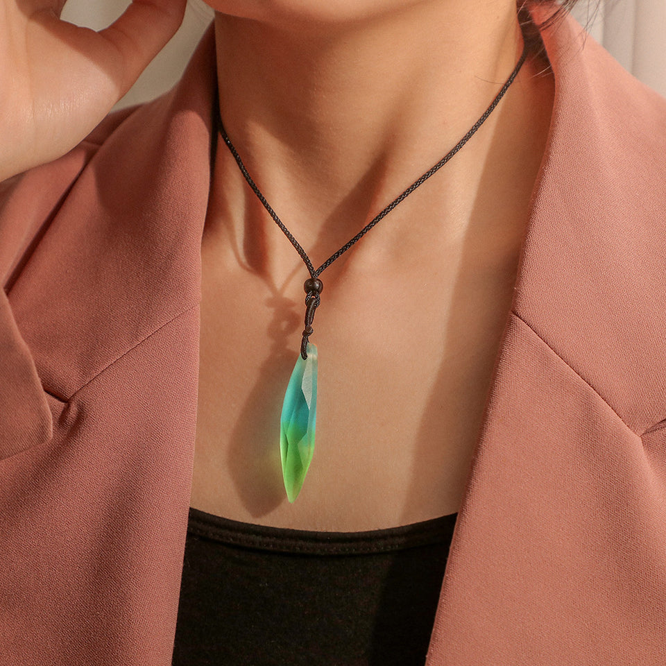 magic color resin pendant