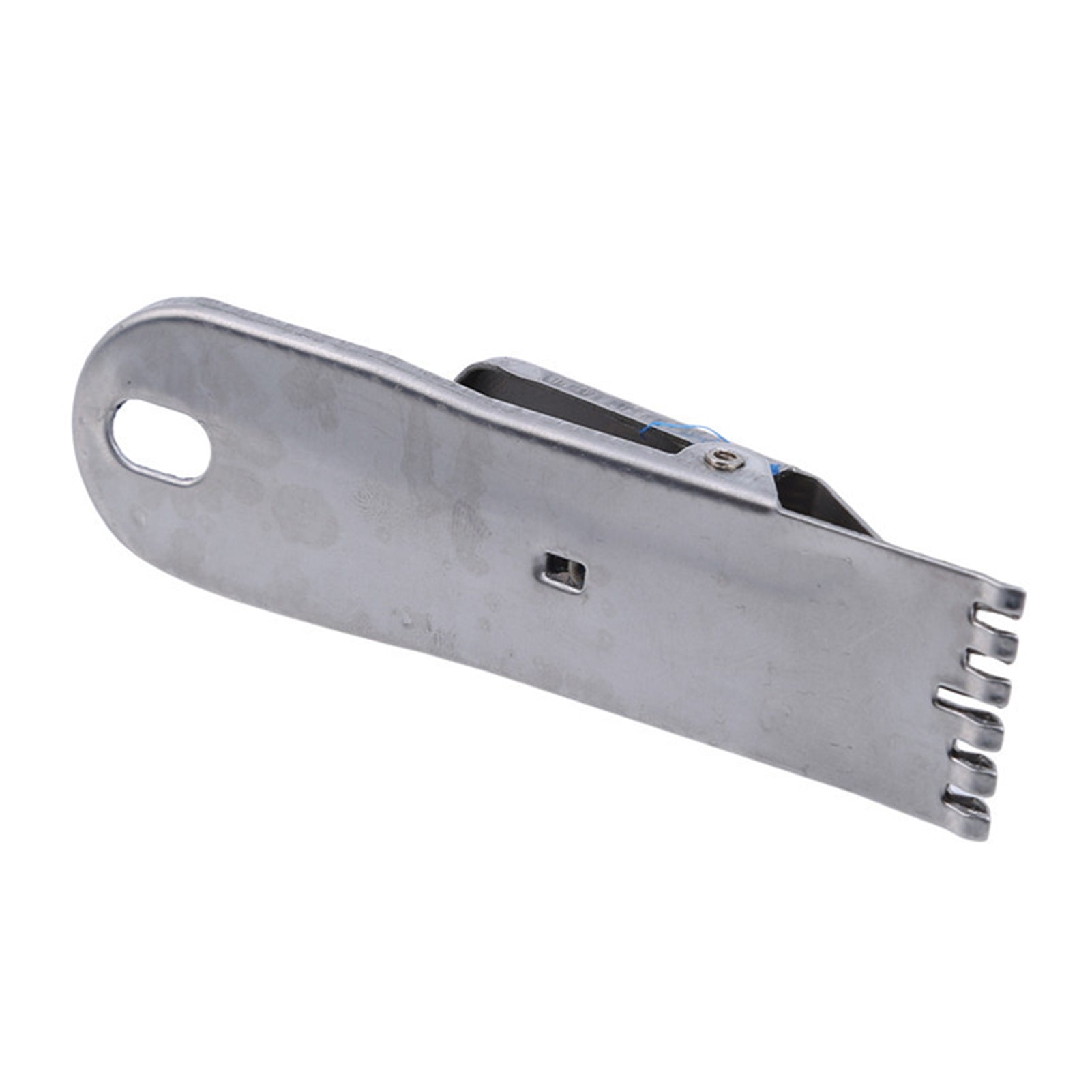 Easy-to-use worm bait clip designed for all fishing enthusiasts