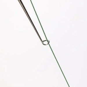 Versatile tool set with loop tyer and nail knot fork ideal for rigging lines quickly.