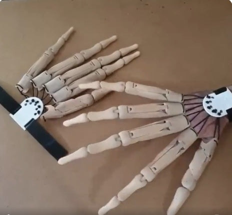 🔥Halloween Props Articulated Fingers