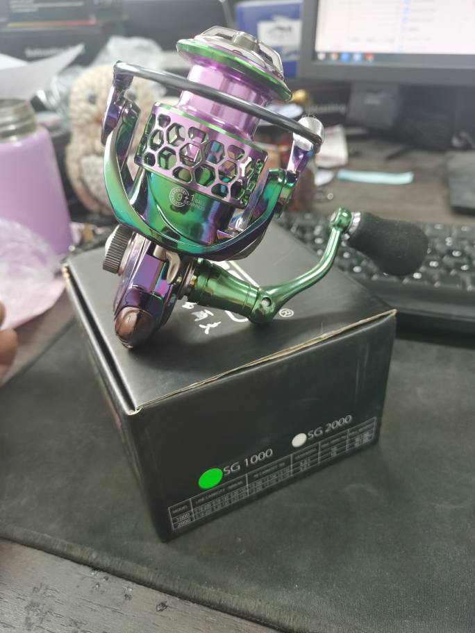 Sea fishing reel